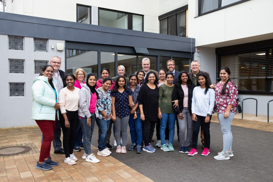 Ich habe noch nie so fleißige Menschen gesehen - Fachkräfte-Gewinnung in der Pflege
